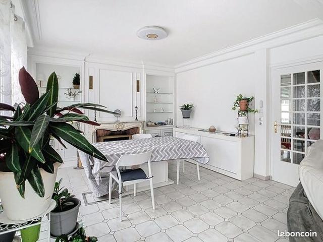 Maison 8 pièces 192 m²