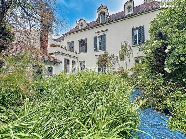 Maison 8 pièces 192 m²