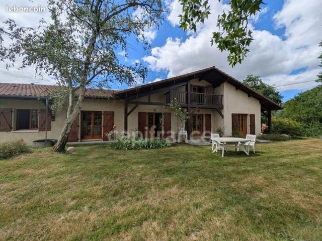 Maison 8 pièces 192 m²