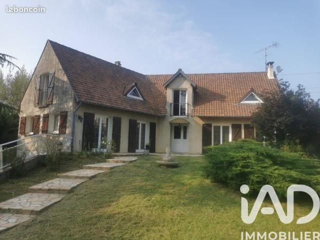 Maison 8 pièces 192 m²