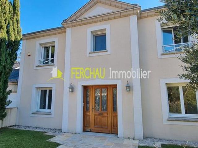 Maison 8 pièces 192 m²