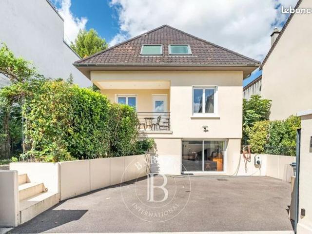 Maison 8 pièces 192 m²
