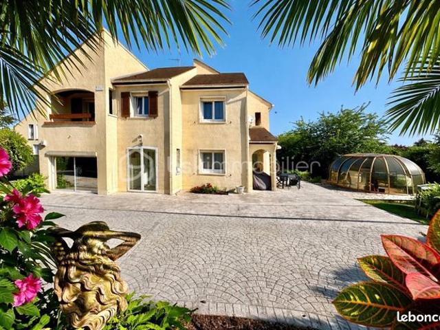 Maison 8 pièces 185 m²
