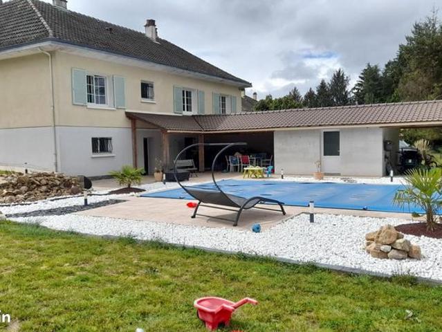 Maison 8 pièces 192 m²