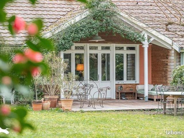Maison 8 pièces 192 m²