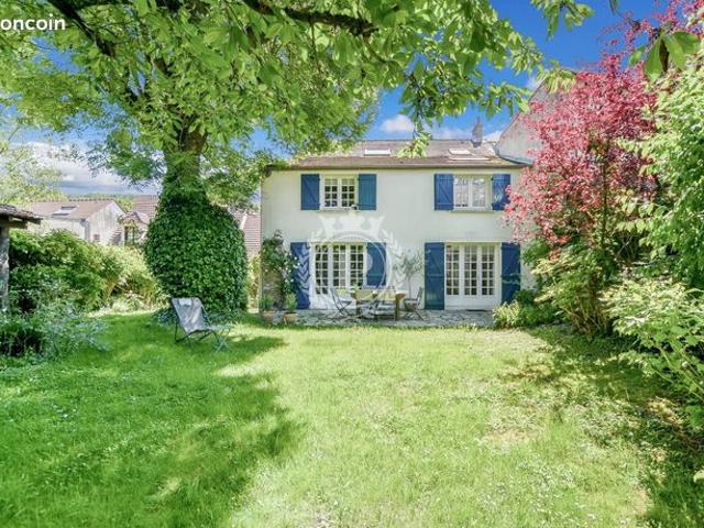 Maison 8 pièces 192 m²