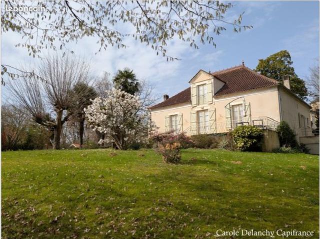 Maison 8 pièces 192 m²