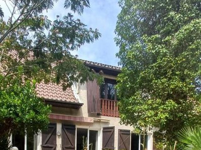 Maison 8 pièces 193 m²