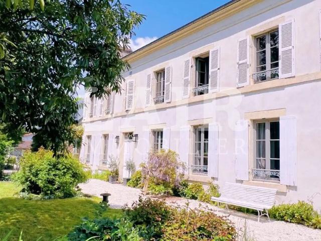 Maison 8 pièces 193 m²
