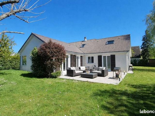 Maison 8 pièces 193 m²