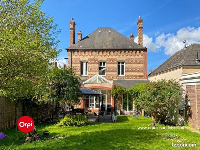 Maison 8 pièces 193 m²