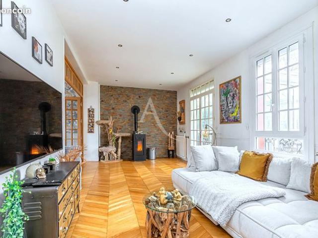 Maison 8 pièces 193 m²
