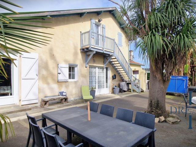 Maison 8 pièces 193 m²