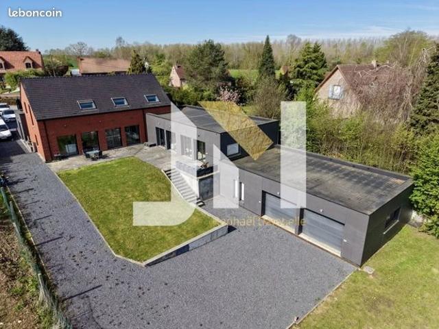 Maison 8 pièces 193 m²