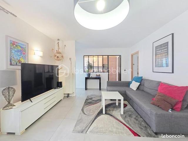 Maison 8 pièces 193 m²