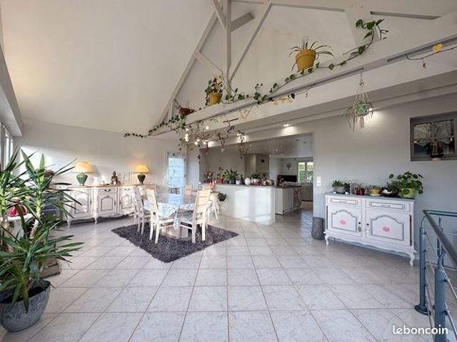 Maison 8 pièces 193 m²