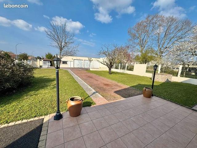 Maison 8 pièces 193 m²