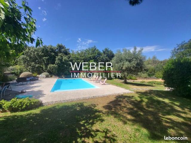 Maison 8 pièces 193 m²