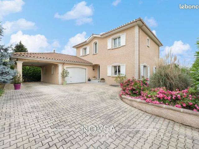 Maison 8 pièces 193 m²