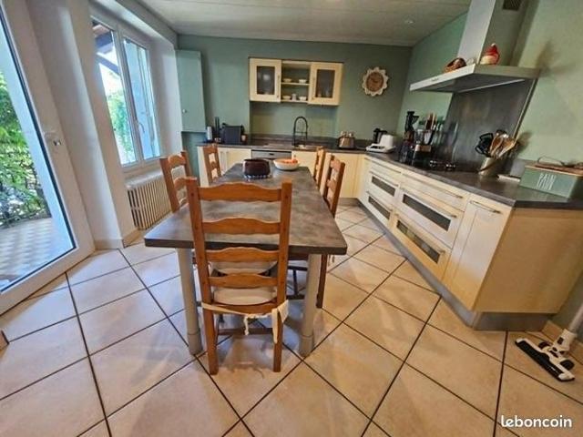 Maison 8 pièces 193 m²