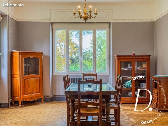 Maison 8 pièces 204 m²