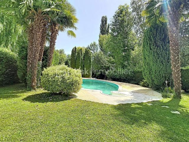 Maison 8 pièces 204 m²