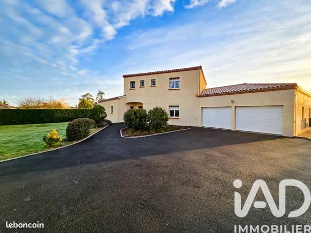 Maison 8 pièces 204 m²