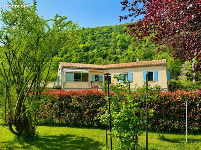 Maison 8 pièces 204 m²