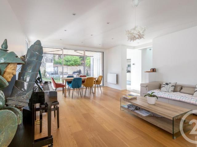 Maison 8 pièces 204 m²