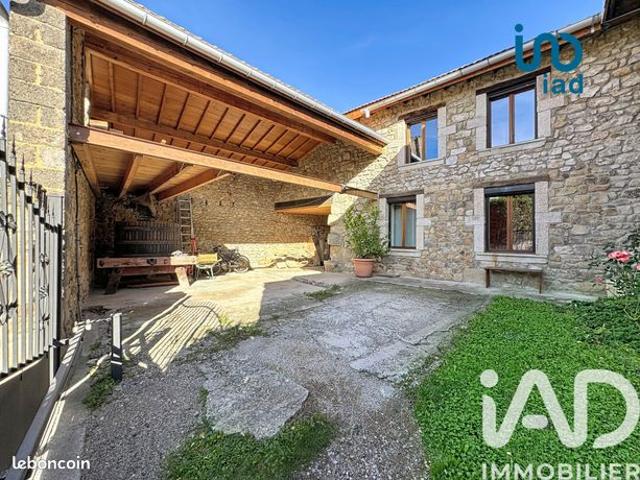 Maison 8 pièces 204 m²