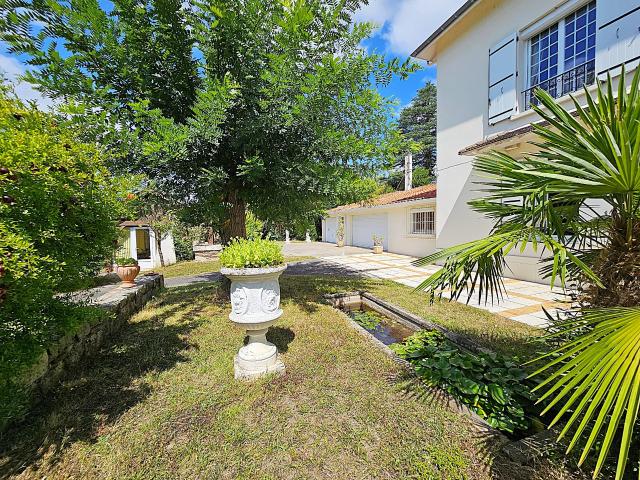 Maison 8 pièces 204 m²