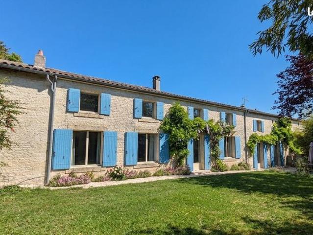 Maison 8 pièces 204 m²