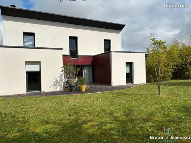 Maison 8 pièces 204 m²
