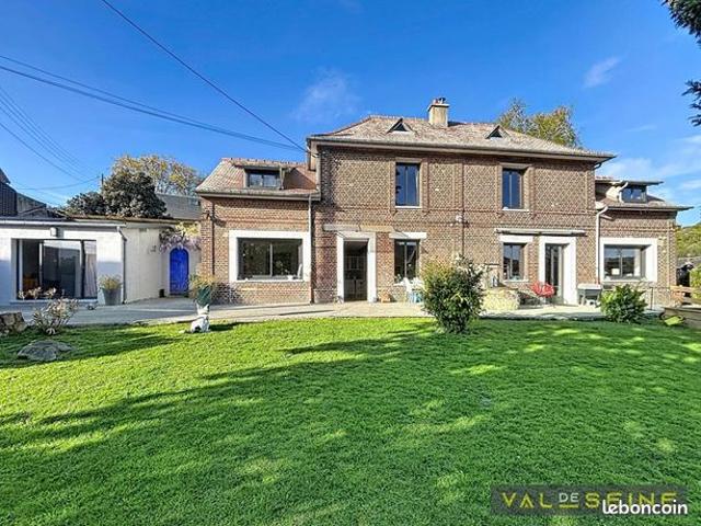 Maison 8 pièces 204 m²
