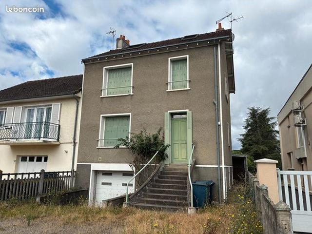 Maison 8 pièces 204 m²
