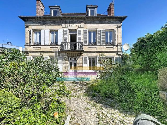 Maison 8 pièces 204 m²