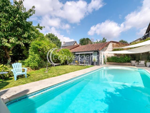 Maison 8 pièces 204 m²