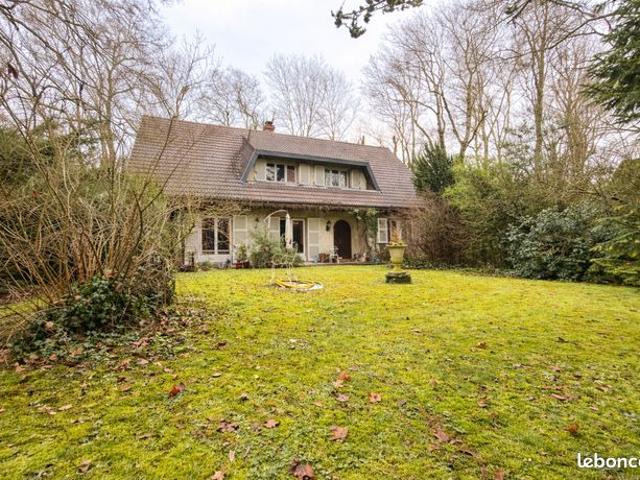 Maison 8 pièces 204 m²