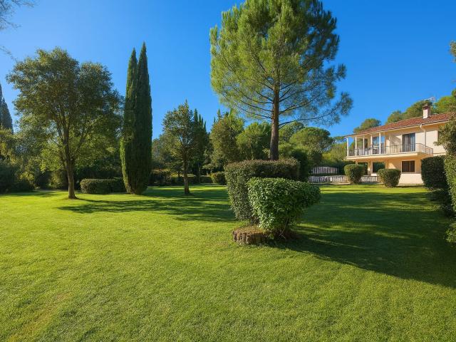 Maison 8 pièces 204 m²