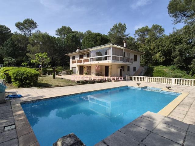 Maison 8 pièces 204 m²