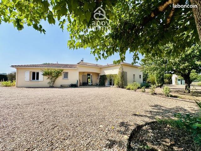 Maison 9 pièces 204 m²