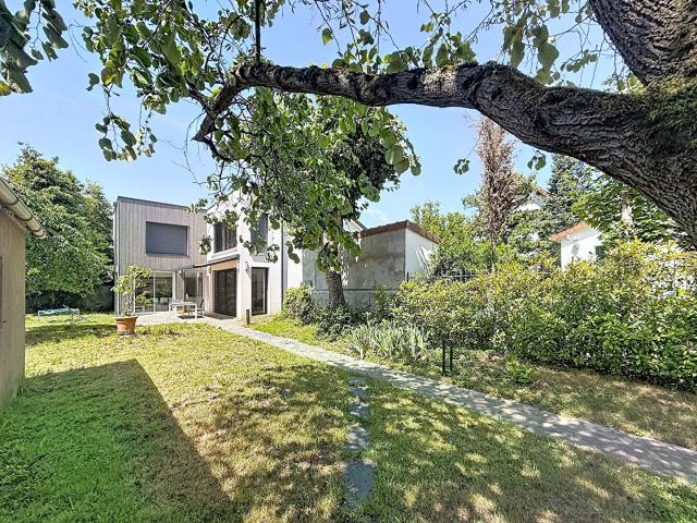 Maison 8 pièces 204 m²