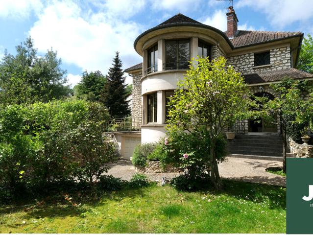 Maison 8 pièces 204 m²