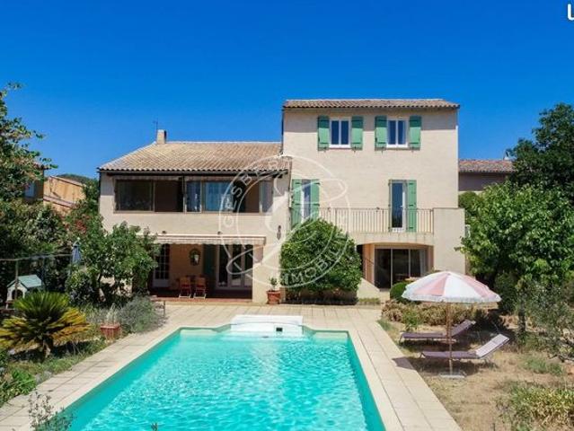 Maison 8 pièces 204 m²