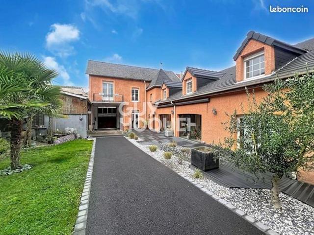 Maison 8 pièces 204 m²