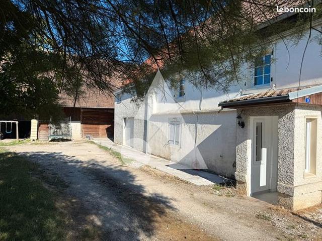 Maison 8 pièces 204 m²