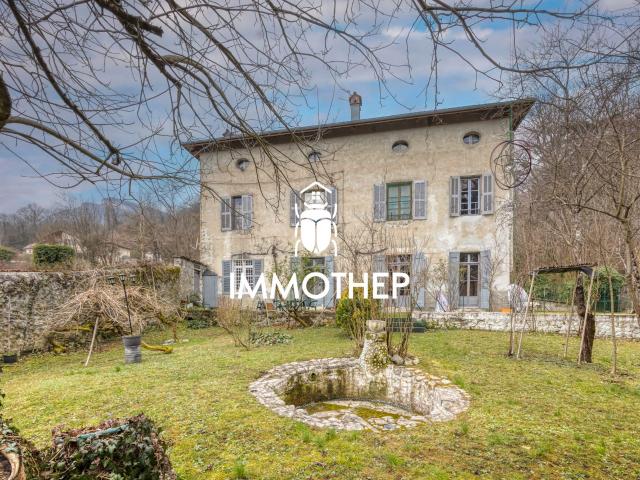 Maison 8 pièces 204 m²