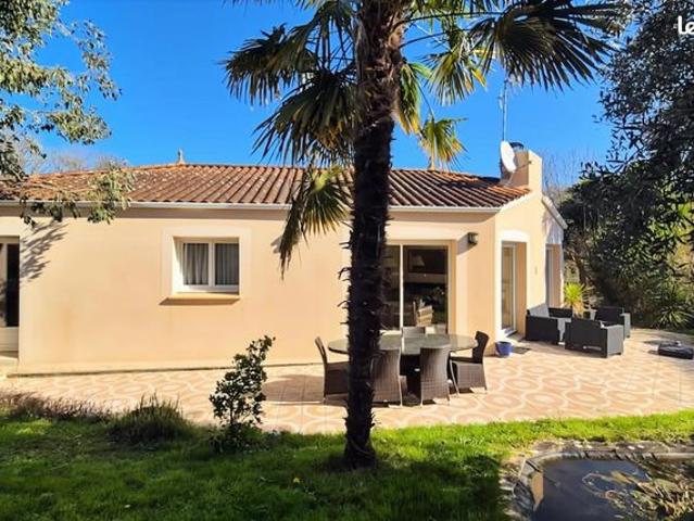 Maison 8 pièces 204 m²