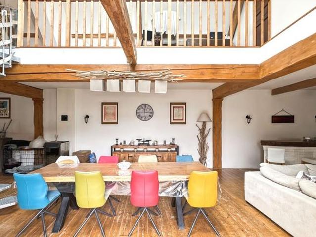 Maison 7 pièces 204 m²