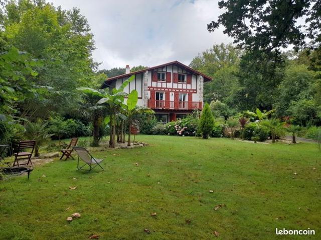 Maison 8 pièces 205 m²